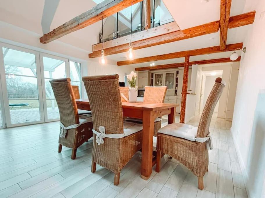 Idyllisches Grosses Ferienhaus Fehmarn Bagian luar foto