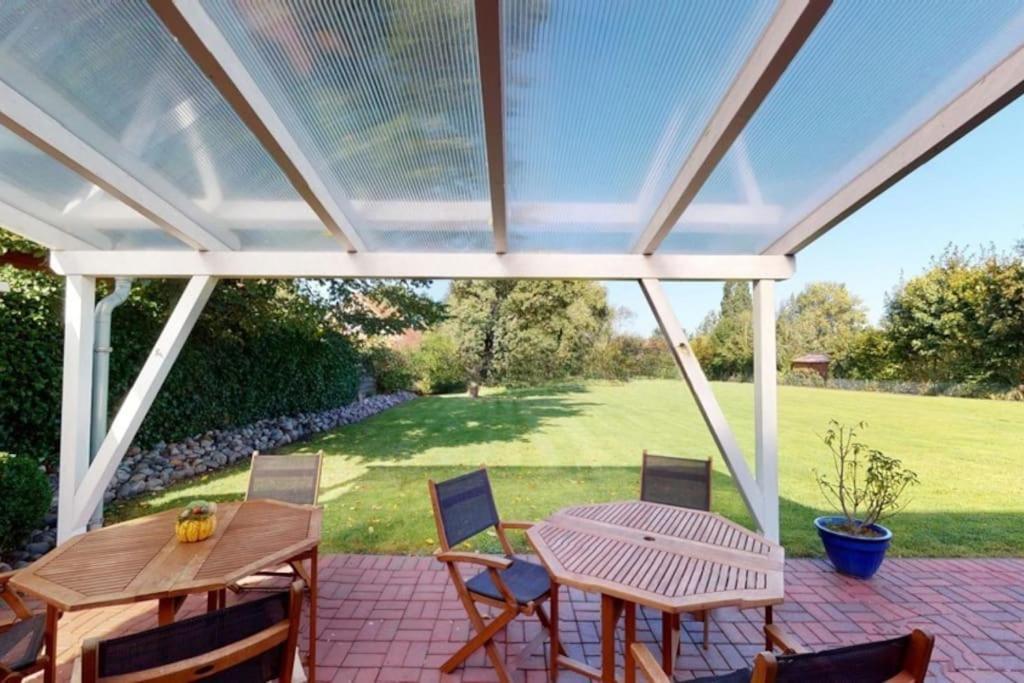 Idyllisches Grosses Ferienhaus Fehmarn Bagian luar foto